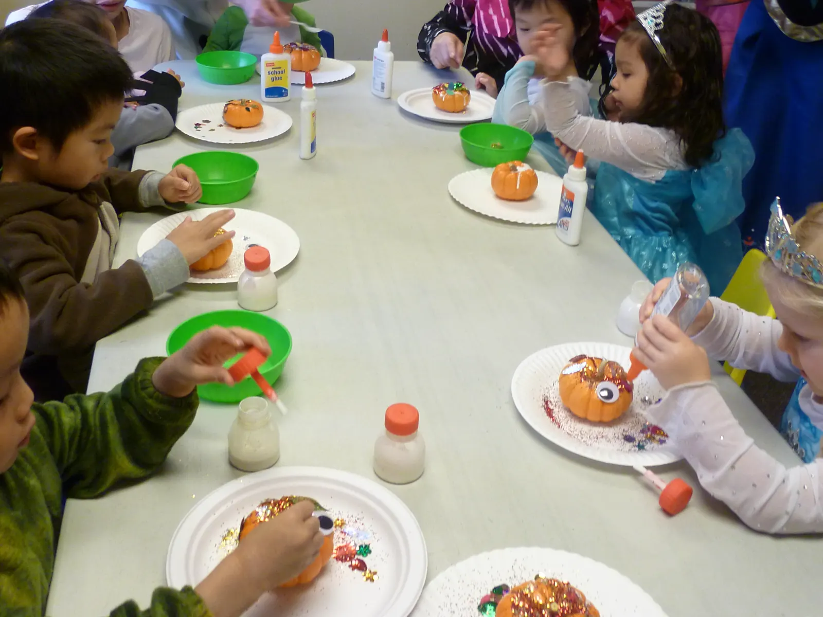 APLS students and families enjoying the fall festival